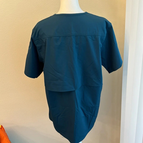 Carhartt FORCE ESSENTIALS V-NECK SHIRTTAIL SCRUB TOP - Picture 6 of 9